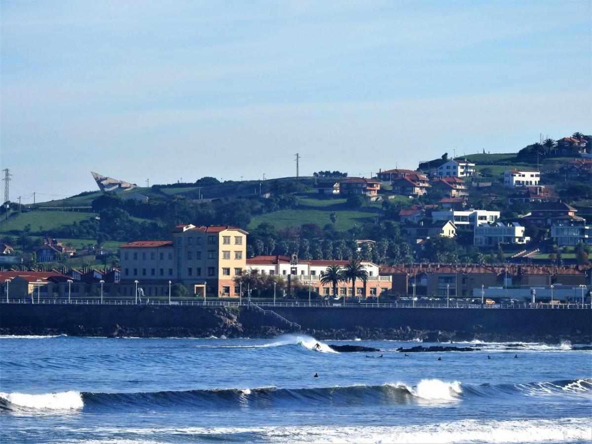 North Surf House Hostel Хихон Екстериор снимка