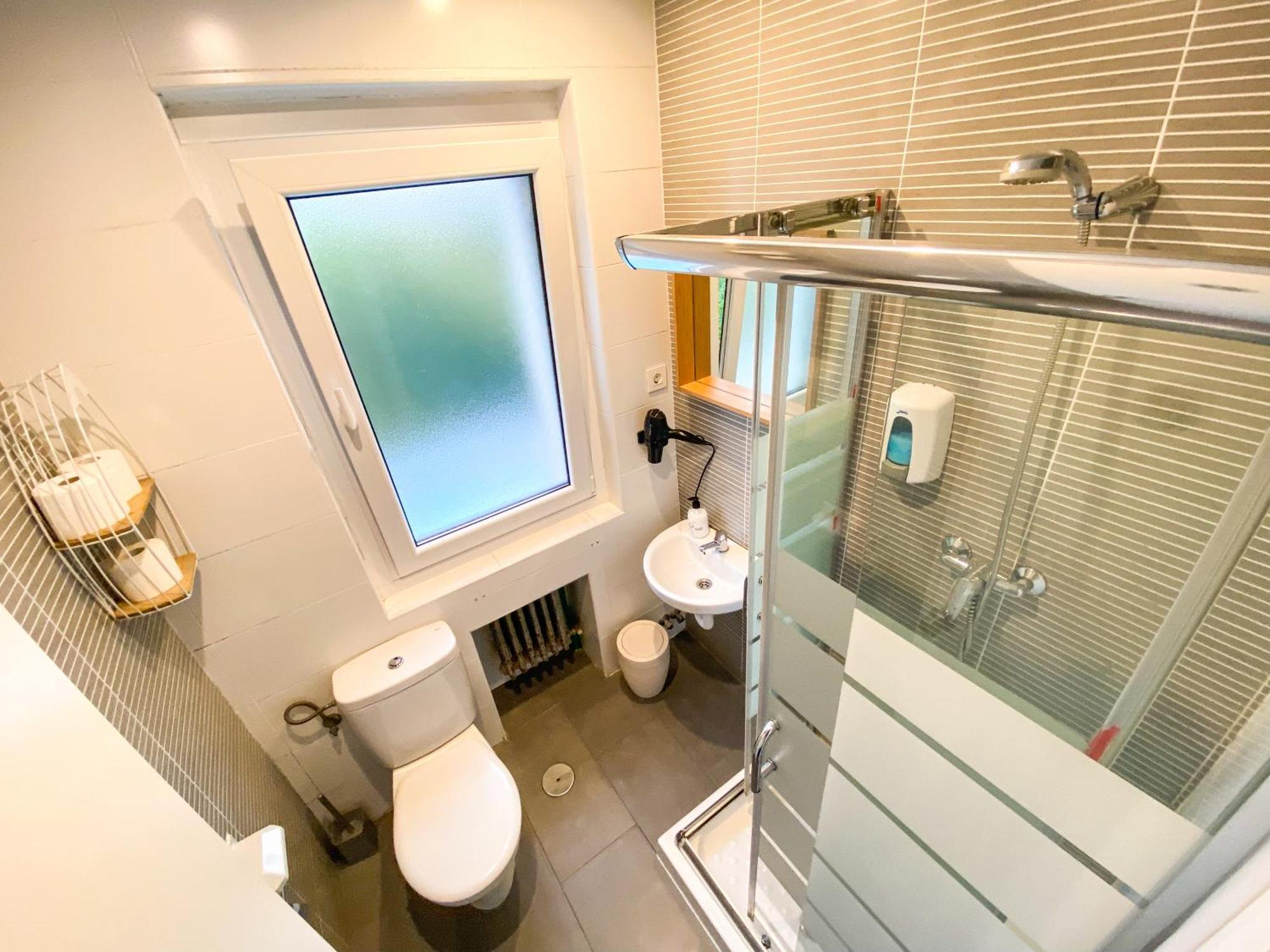 North Surf House Hostel Хихон Екстериор снимка