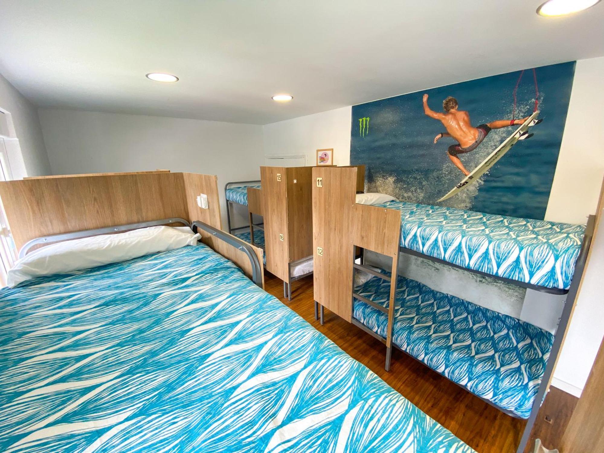 North Surf House Hostel Хихон Стая снимка
