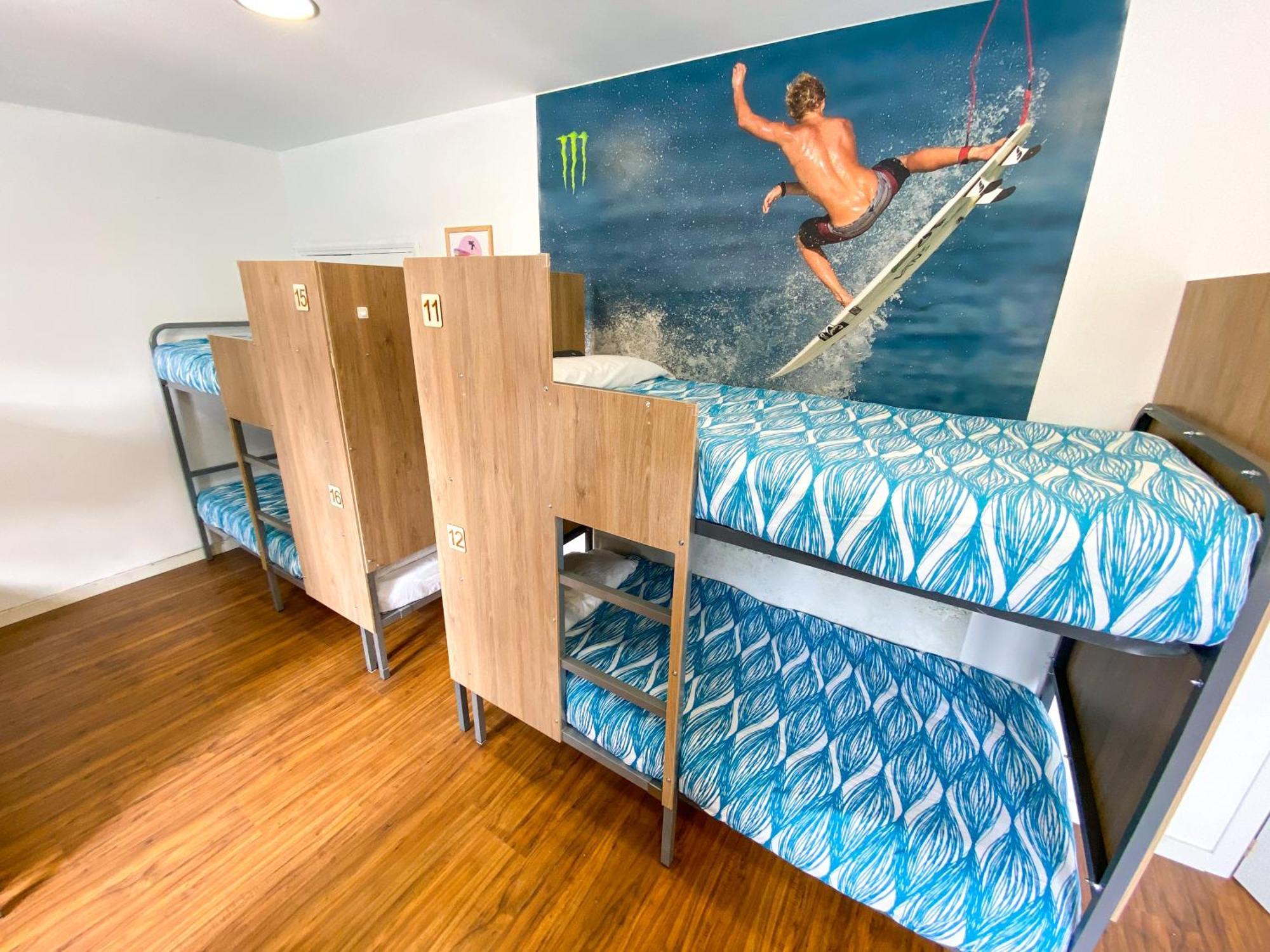 North Surf House Hostel Хихон Стая снимка