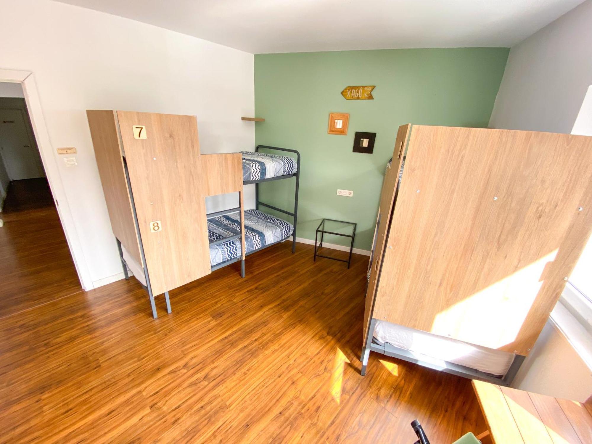 North Surf House Hostel Хихон Стая снимка