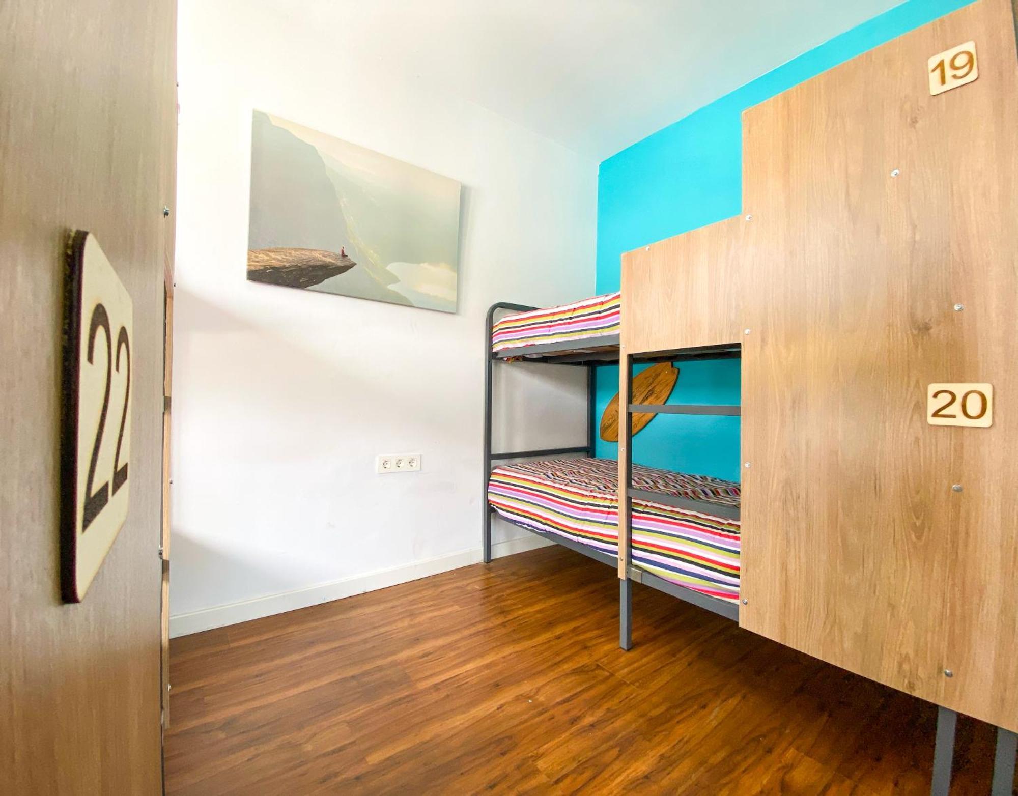 North Surf House Hostel Хихон Екстериор снимка